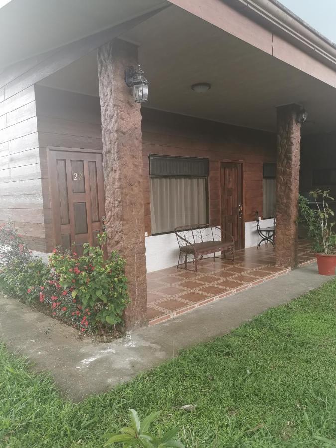 Hotel Vale'S Chiles  Bagian luar foto