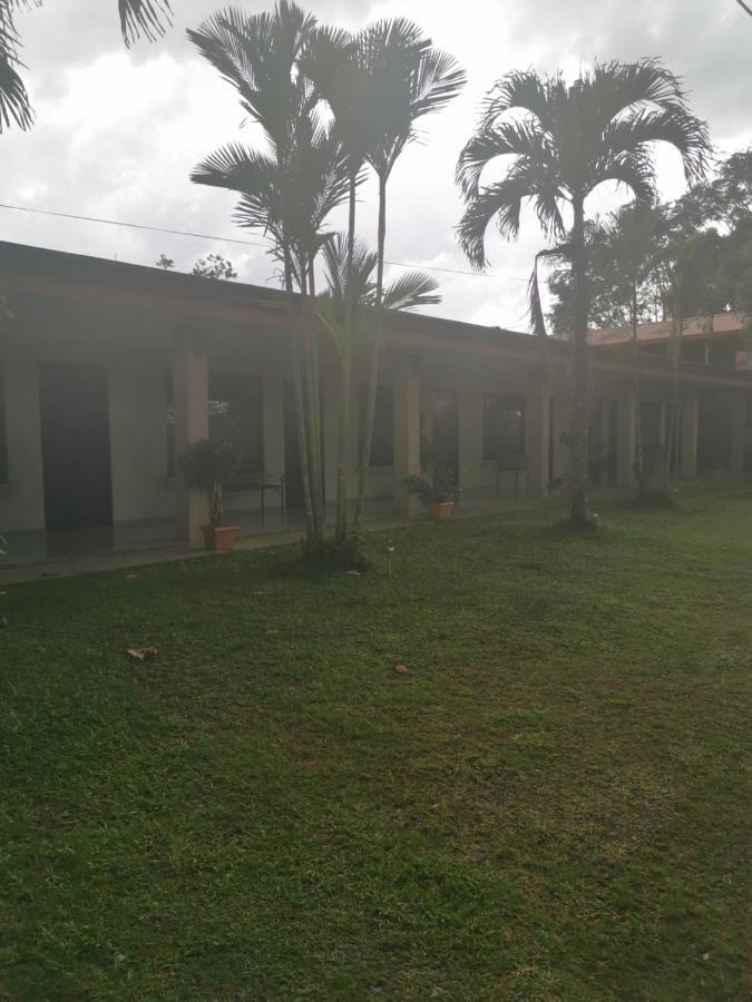 Hotel Vale'S Chiles  Bagian luar foto