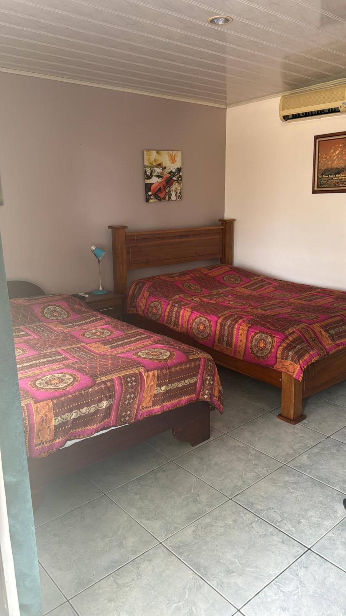 Hotel Vale'S Chiles  Bagian luar foto